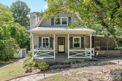 177 E Poplar Dr, Hendersonville, NC, 28792-2028 | Card Image