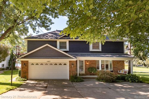 1463 Pebble Crk, Metamora, MI, 48455-8923 | Card Image