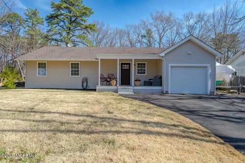 6 Avast Ave, Barnegat, NJ, 08005-1303 | Card Image