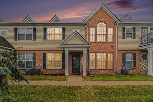 23790 Northstone Village Dr, Taylor, MI, 48180-7815 | Card Image