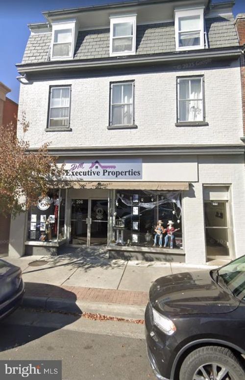 2-204 W Washington St, CHARLES TOWN, WV, 25414-1532 | Card Image