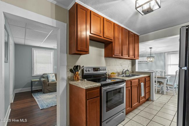 409 Monroe Ave, Home with 7 bedrooms, 3 bathrooms and null parking in Carolina Beach NC | Image 33