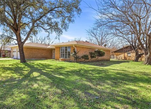 125 N Jessup St, Alvarado, TX, 76009-3231 | Card Image