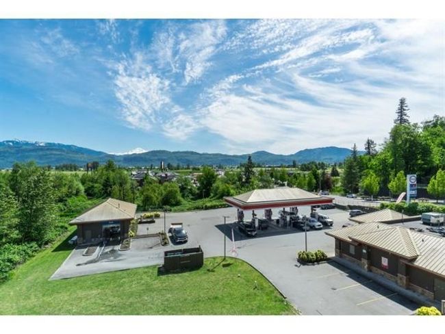 205 - 2242 Whatcom Road, Condo with 2 bedrooms, 2 bathrooms and 2 parking in Abbotsford BC | Image 17
