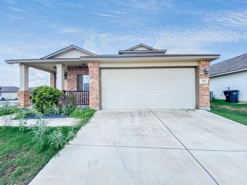 723 Spectrum Dr, New Braunfels, TX, 78130-2022 | Card Image
