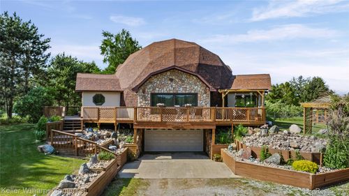 2637 N 7th St, Roscommon, MI, 48653 | Card Image