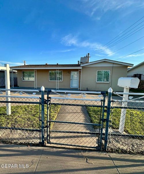 7566 Matamoros Drive, El Paso, TX, 79915 | Card Image