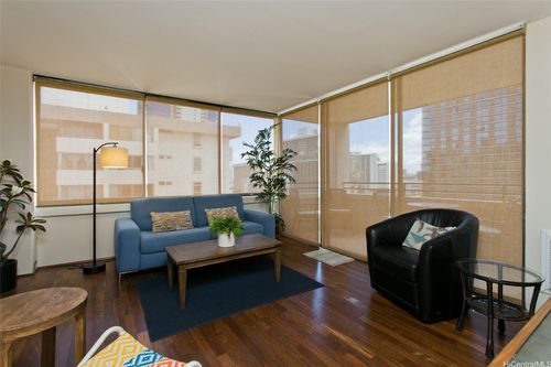 1704-2410 Cleghorn St, Honolulu, HI, 96815-3133 | Card Image