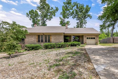 2208 Oakwood Avenue, Bentonville, AR, 72712 | Card Image