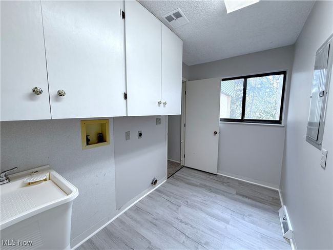 953 Hampton Ridge Dr, Condo with 2 bedrooms, 2 bathrooms and null parking in Akron OH | Image 33