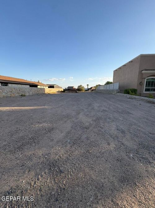 13438 Emerald Bay Way, Horizon City, TX, 79928-6471 | Card Image