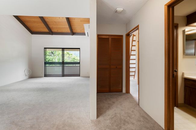 Entry | Image 10