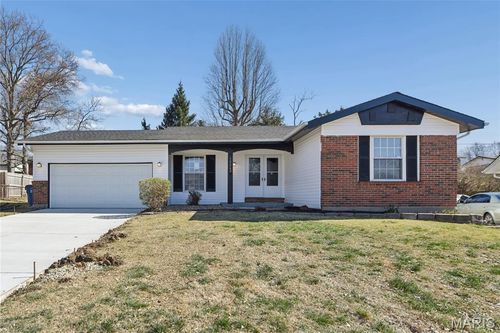 12062 Cato Dr, Florissant, MO, 63033-6906 | Card Image