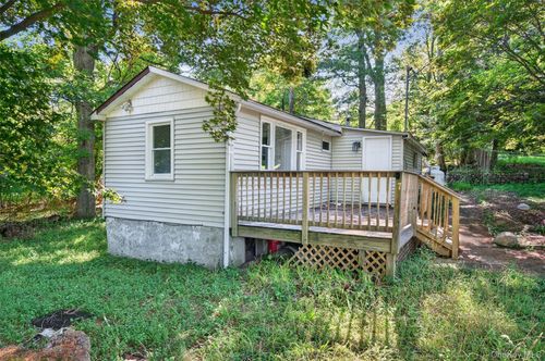17 Hide Away Ln, Bloomingburg, NY, 12721-4312 | Card Image