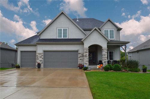 17105 W 170th St, Olathe, KS, 66062-8119 | Card Image