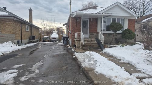 45 Forbes Rd, Scarborough, ON, M1P1L1 | Card Image