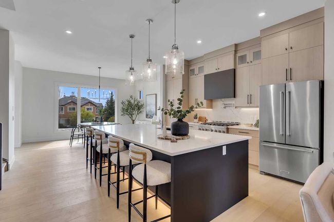 42 Collingwood Place Nw, House other with 5 bedrooms, 4 bathrooms and 2 parking in Calgary AB | Image 9