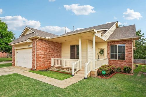 9420 Lansbrook Ln, Oklahoma City, OK, 73162-7559 | Card Image