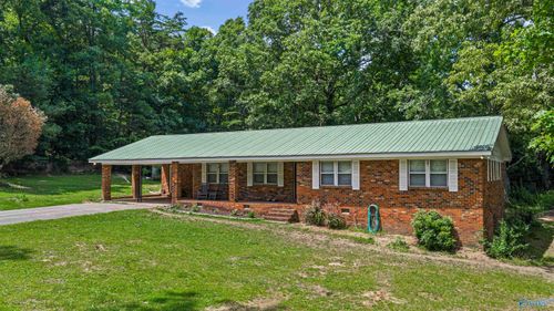 72 Red Oak Dr, Valley Head, AL, 35989-4441 | Card Image