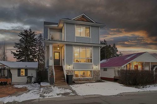 {{alt}} | Card Image