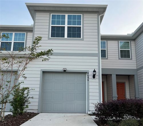 4686 Green Palm Ln, KISSIMMEE, FL, 34746-5990 | Card Image