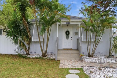 2710 16th Avenue N, ST PETERSBURG, FL, 33713 | Card Image