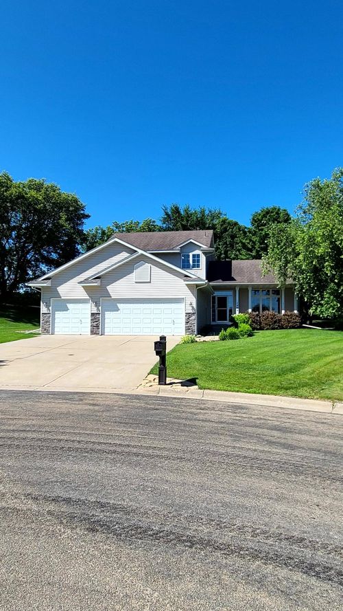 1404 19th Ave Nw, Faribault, MN, 55021-2829 | Card Image