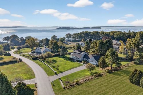 11 Stornoway Road, Cumberland, ME, 04110 | Card Image