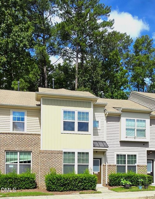 18 Pocono Dr, Durham, NC, 27705-2869 | Card Image