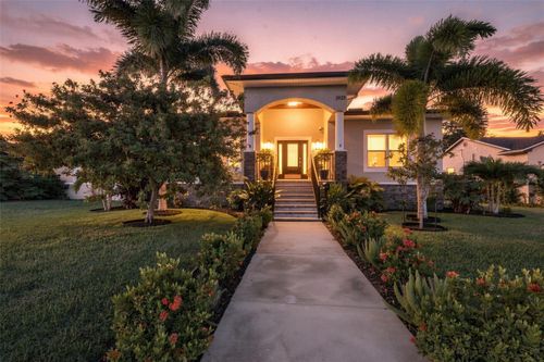 3925 1st St Ne, SAINT PETERSBURG, FL, 33703-6110 | Card Image