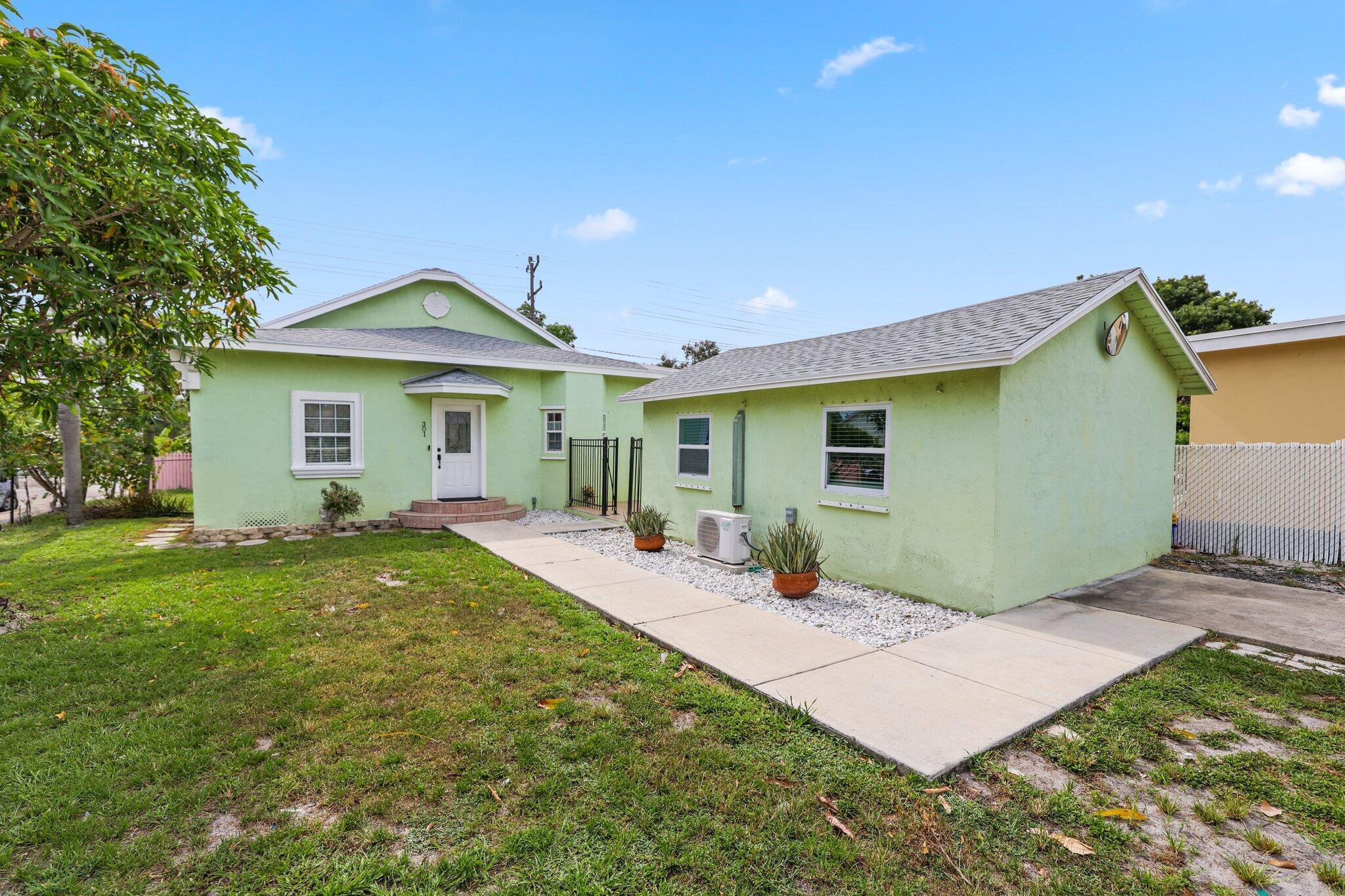 B St, Lake Worth Beach, FL 33460