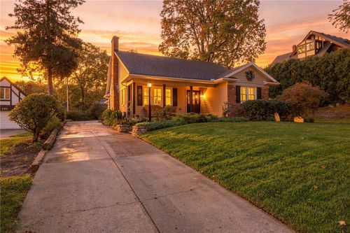 114 Woodburn Avenue, Oakwood, OH, 45419 | Card Image
