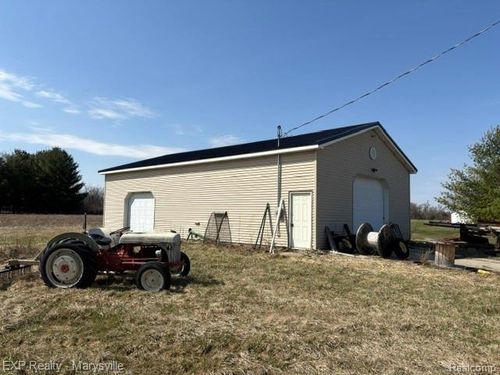 6919 Emmett Rd, Brockway, MI, 48097-4115 | Card Image