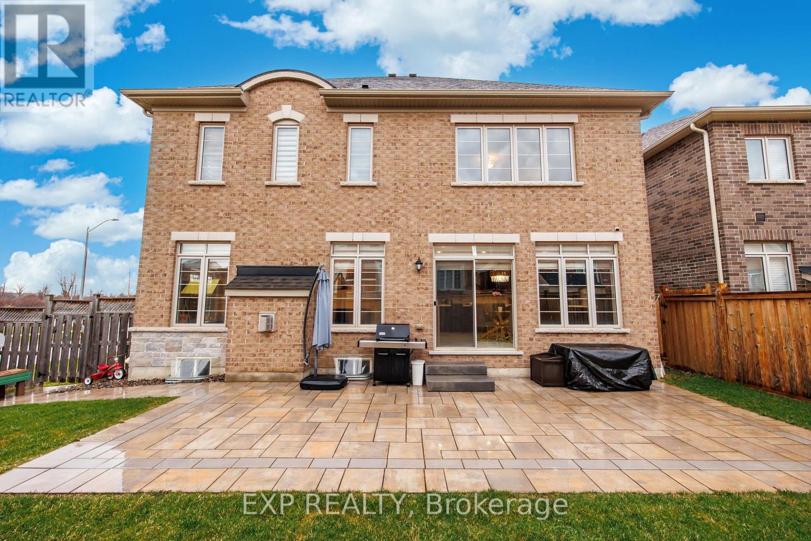 Residential in Innisfil (Alcona) 5