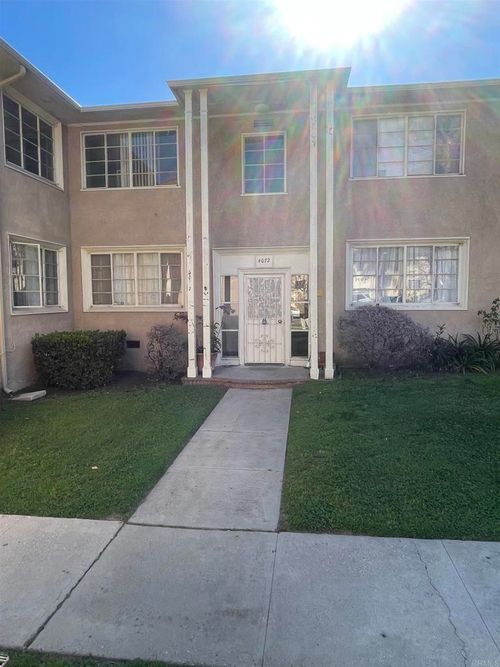 c-4072 Hillcrest, Los Angeles, CA, 90008 | Card Image