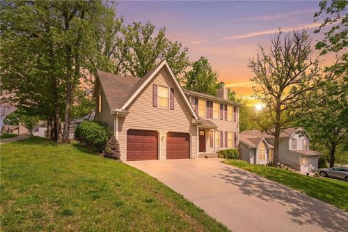 9338 86th Ter, Kansas City, MO, 64153-1493 | Card Image
