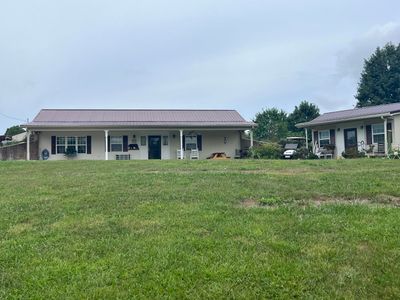 103 Mc Cracken Lane, House other with 3 bedrooms, 2 bathrooms and null parking in East Bernstadt KY | Image 3