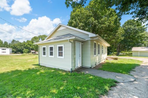 7333 M 139, Berrien Springs, MI, 49103-9575 | Card Image