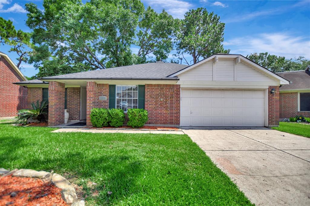 Graywood Ct, LA Porte, TX 77571