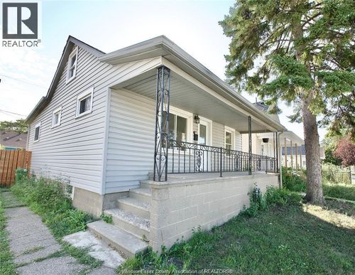 1636 Cadillac St, Windsor, ON, N8Y2V5 | Card Image