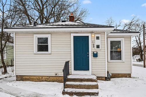 1199 Monroe St, Benton Harbor, MI, 49022-5225 | Card Image