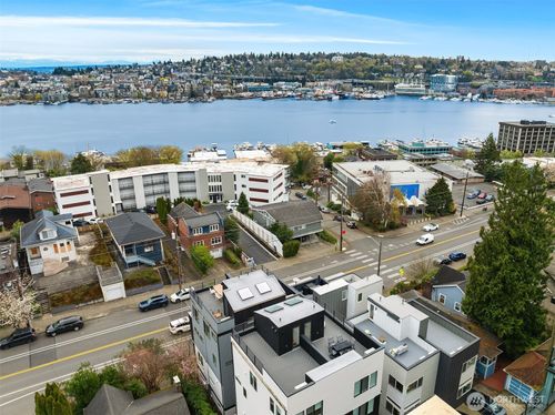 b-2005 Dexter Ave N, Seattle, WA, 98109-2721 | Card Image