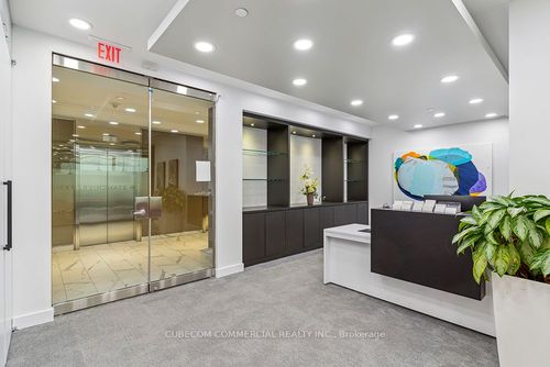 900-375 University Ave, Toronto, ON, M5G2J5 | Card Image