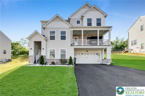 5044 Bellflower Dr, SCHNECKSVILLE, PA, 18078-8701 | Card Image
