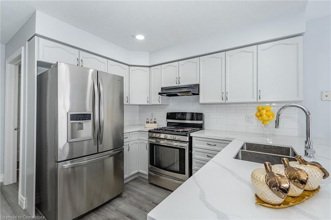 830 Brandenburg Blvd, House other with 4 bedrooms, 4 bathrooms and 4 parking in Waterloo ON | Image 20