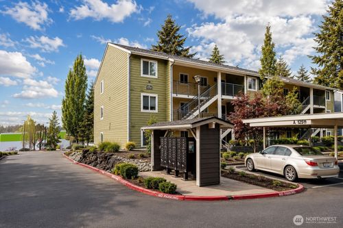 a301-12511 Se 41st Pl, Bellevue, WA, 98006-5237 | Card Image