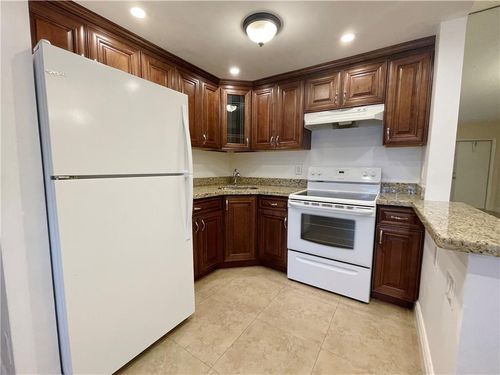 apt-304-5201 Ne 24th Ter, Fort Lauderdale, FL, 33308-3957 | Card Image