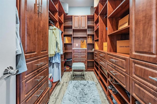 Hers - Built out Closet | Image 19