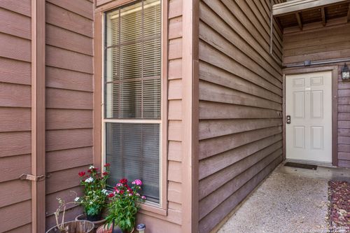 apt-227-8633 Datapoint Dr, San Antonio, TX, 78229-3254 | Card Image