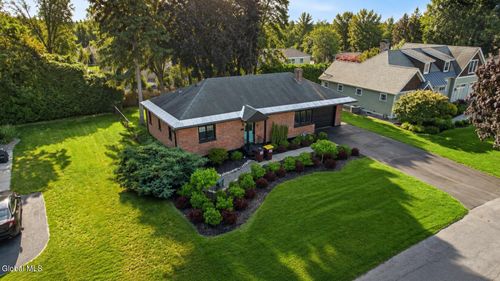 7 Macarthur Dr, Saratoga Springs, NY, 12866-3723 | Card Image